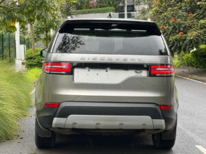 2017 Land Rover Discovery HSE Luxury — photo 4