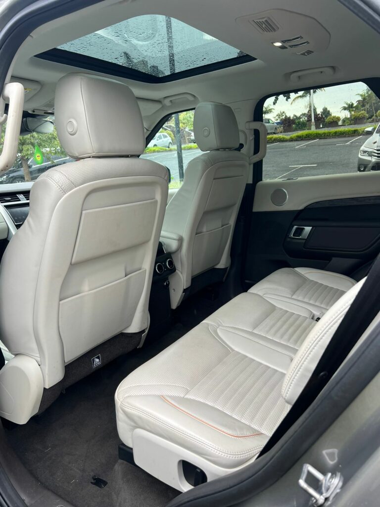 2017 Land Rover Discovery HSE Luxury — photo 8