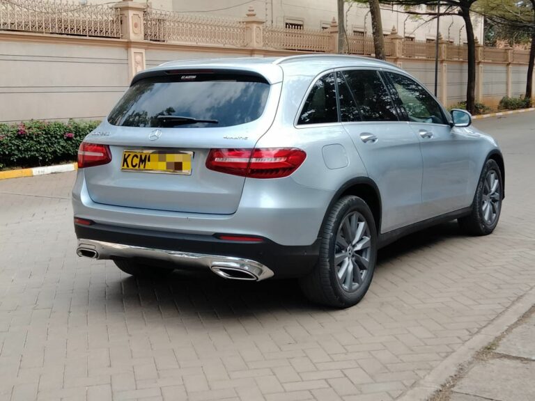 2017 Mercedes-Benz GLC 250 — photo 2