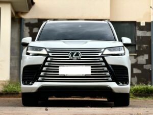 2022 Lexus LX 600 — photo 2