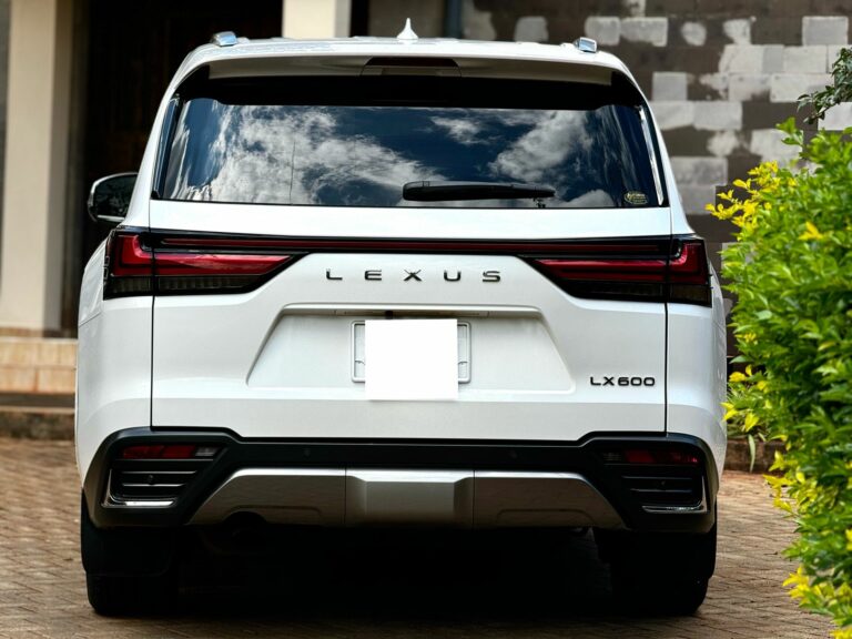 2022 Lexus LX 600 — photo 6