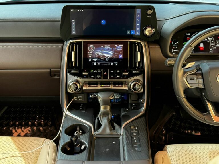 2022 Lexus LX 600 — photo 8