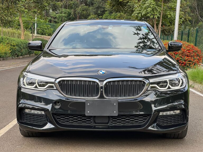 2017 BMW 5 Series 530i M-Sport — photo 3