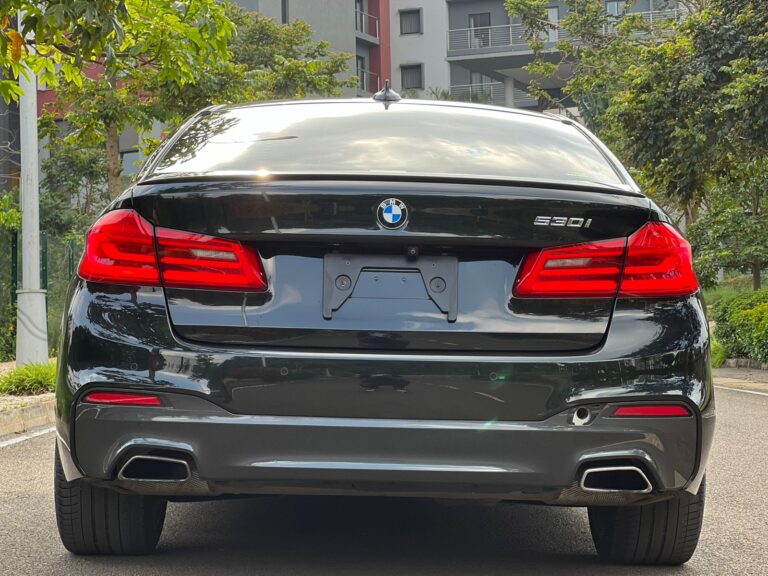 2017 BMW 5 Series 530i M-Sport — photo 5