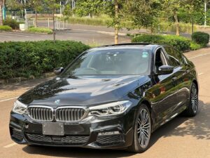 2017 BMW 5 Series 530i M-Sport — photo 4