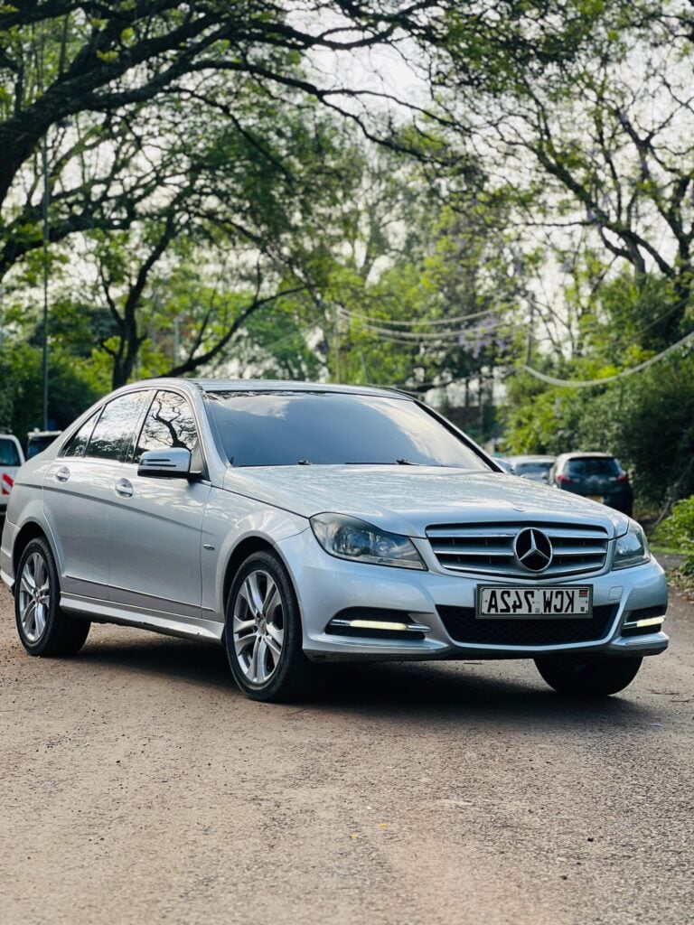 2012 Mercedes-Benz C200