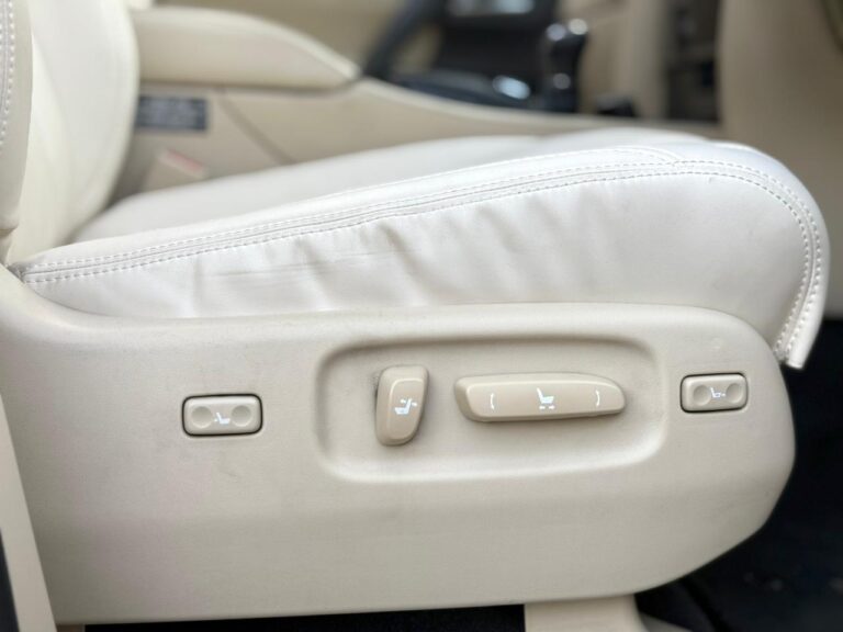 2017 Lexus LX450d — photo 6