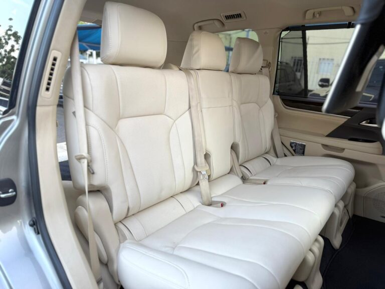 2017 Lexus LX450d — photo 7