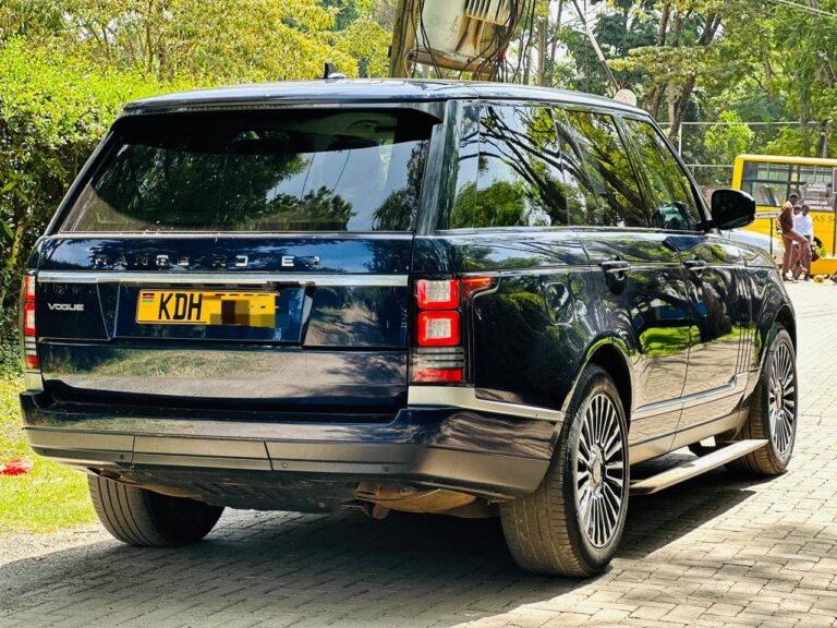 2015 Range Rover Vogue — photo 2