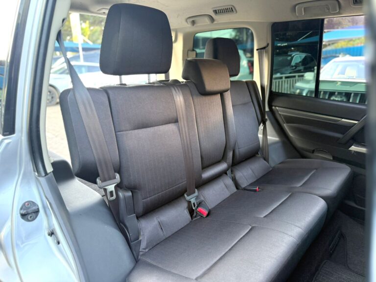2016 Mitsubishi Pajero — photo 8