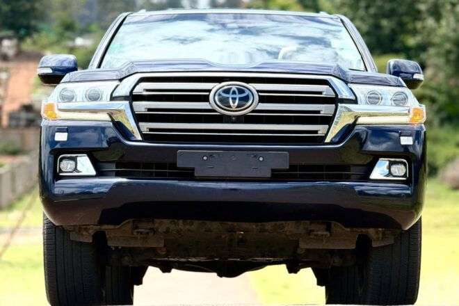 2017 Toyota Land Cruiser V8 VX