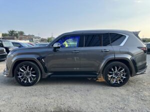 2022 Lexus LX600 WALD Edition — photo 3