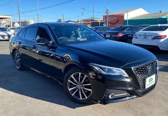 2018 Toyota Crown Hybrid