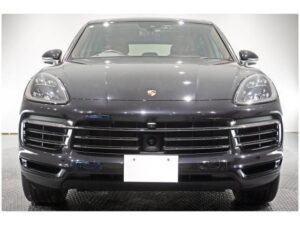 2019 Porsche Cayenne — photo 2