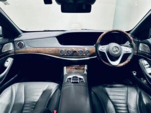 2020 Mercedes Benz S560 — photo 2
