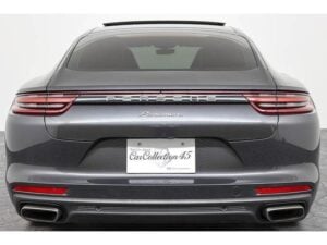 2018 Porsche Panamera — photo 2