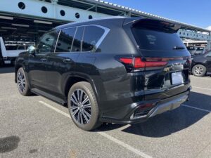2023 Lexus LX600 — photo 2