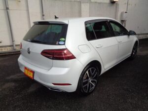 2018 Volkswagen Golf TSI — photo 2