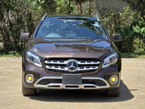 2017 Mercedes Benz GLA220 — photo 2