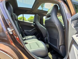 2017 Mercedes Benz GLA220 — photo 4