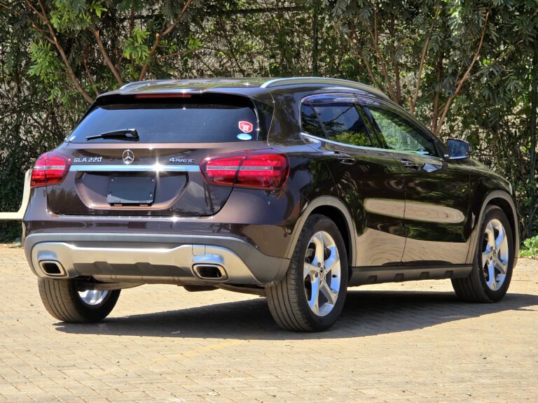 2017 Mercedes Benz GLA220 — photo 6