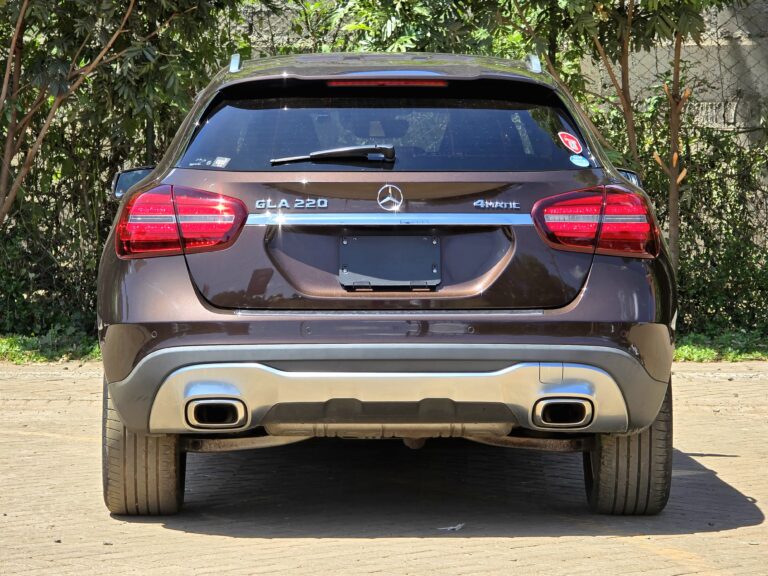 2017 Mercedes Benz GLA220 — photo 7