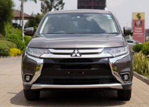 2017 Mitsubishi Outlander — photo 4
