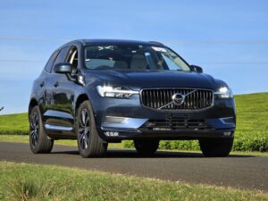 2017 Volvo XC60 T5 Inscription — photo 1