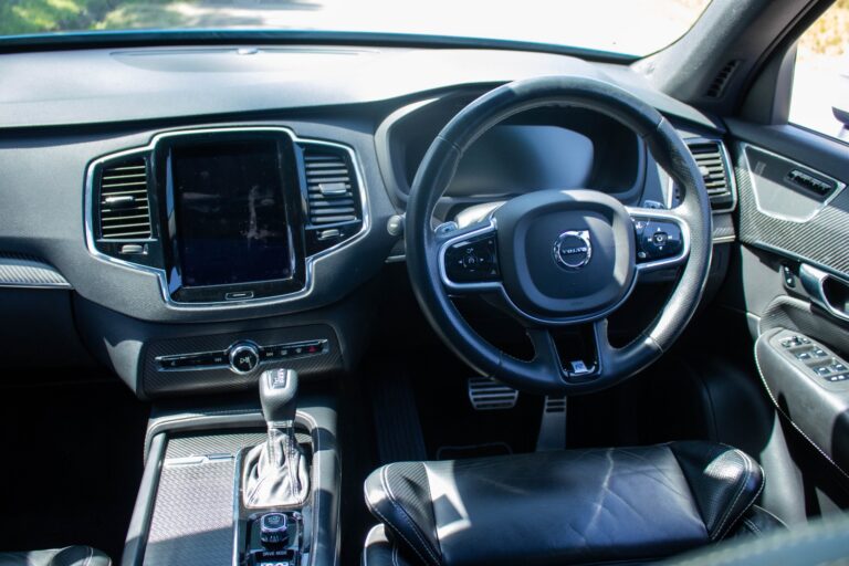 2018 VOLVO XC90 T6 R-DESIGN — photo 8