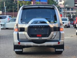2019 Mitsubishi Pajero Exceed — photo 3