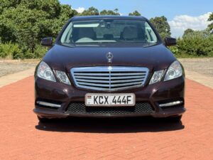 2013 Mercedes Benz E200 — photo 2