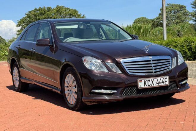 2013 Mercedes-Benz E200