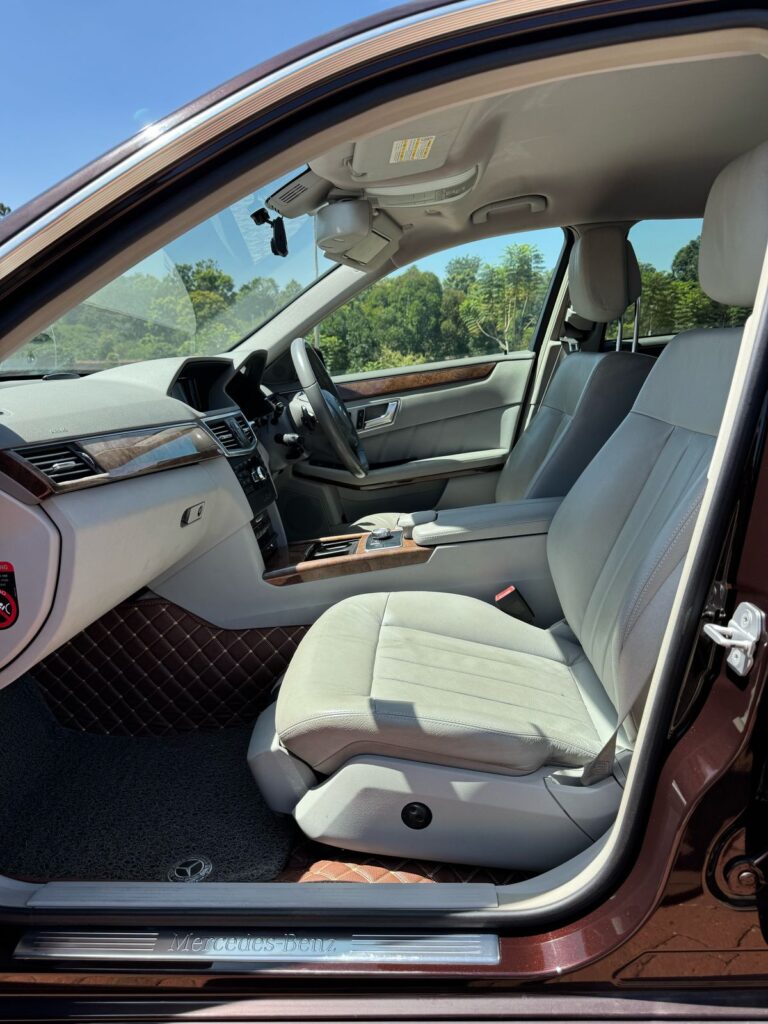 2013 Mercedes Benz E200 — photo 9