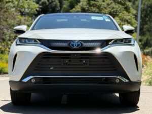 2020 Toyota Harrier Hybrid — photo 3