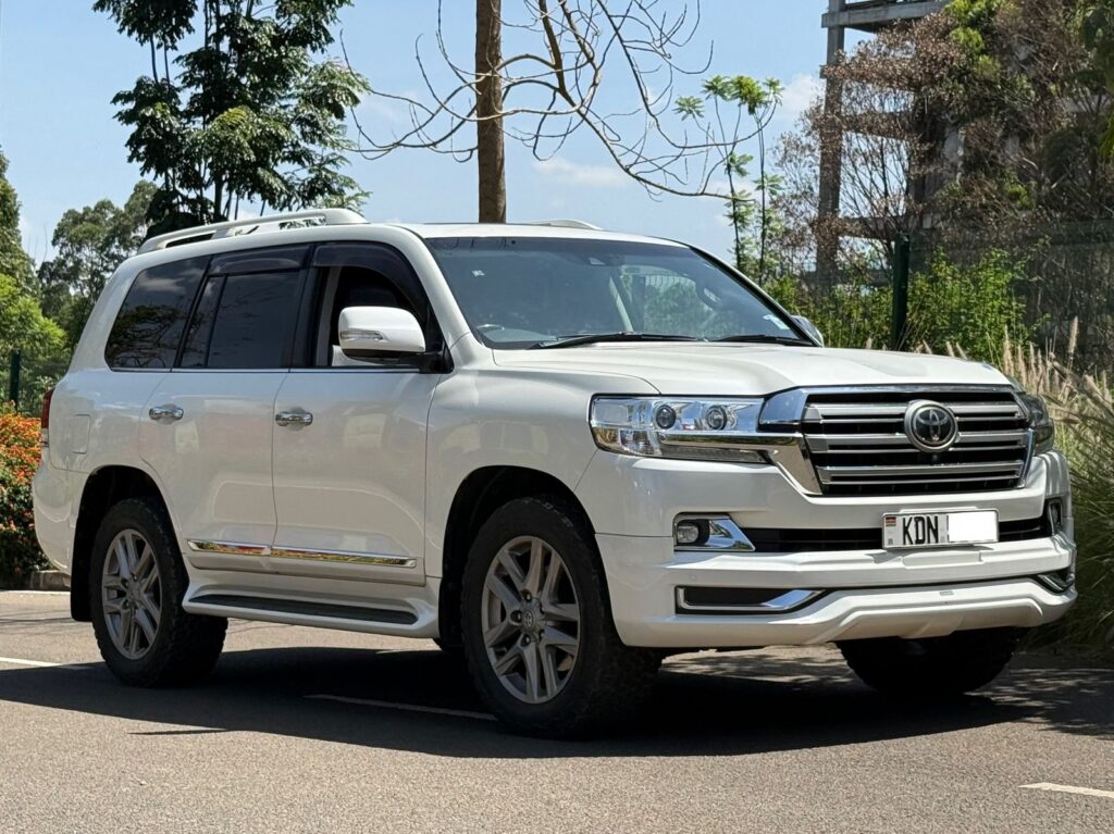 2017 Toyota Landcruiser V8