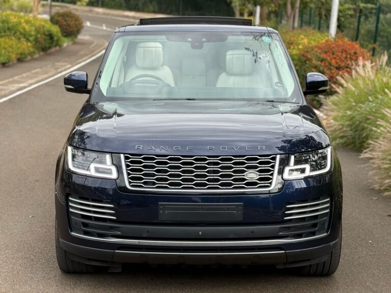 2018 Range Rover Vogue Autobiography SDV6 — photo 3