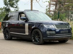 2018 Range Rover Vogue Autobiography SDV6 — photo 1