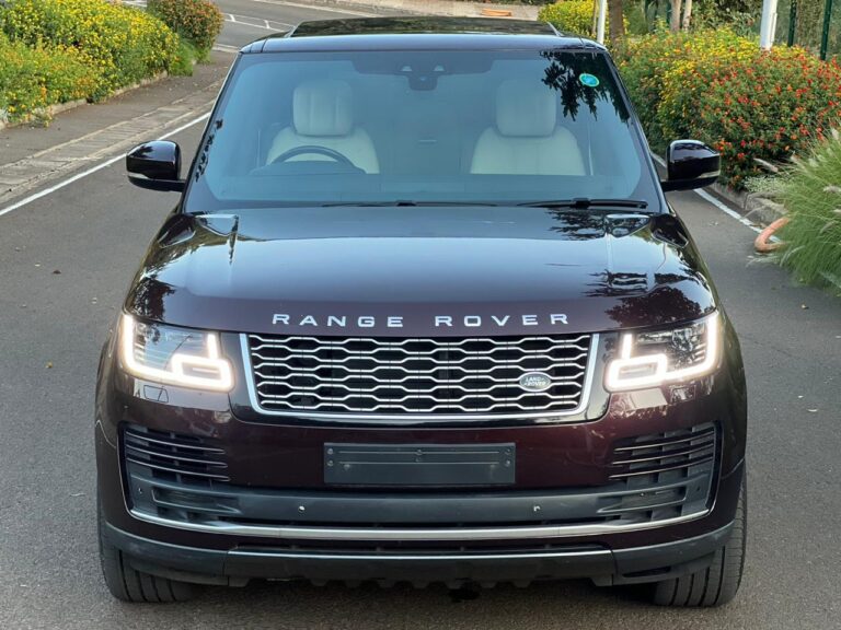 2018 Range Rover Vogue SE SDV6 — photo 3