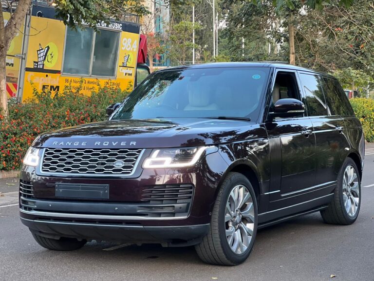 2018 Range Rover Vogue SE SDV6 — photo 4