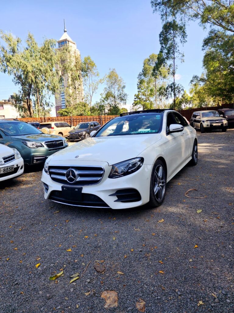 2017 Mercedes Benz E200 — photo 4