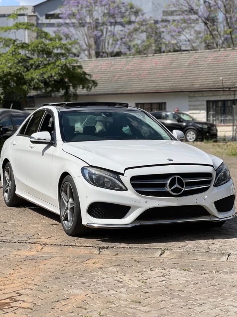 2015 Mercedes-Benz C200