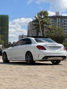 2015 Mercedes Benz C200 — photo 2