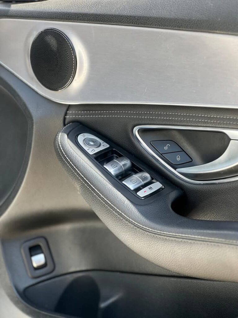 2015 Mercedes Benz C200 — photo 5