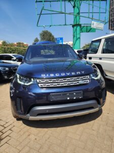 2017 Land Rover Discovery 5 HSE — photo 2