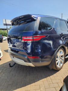 2017 Land Rover Discovery 5 HSE — photo 4