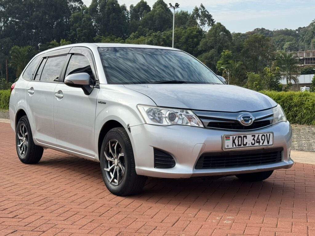 2014 Toyota Fielder Hybrid