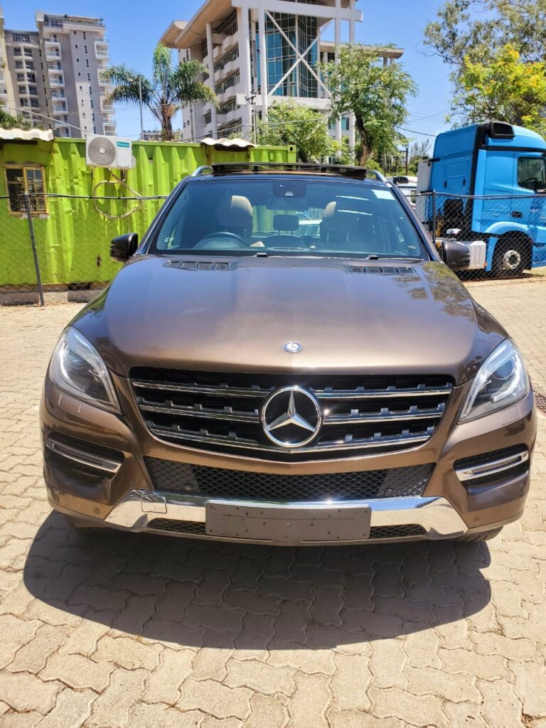 2013 Mercedes Benz ML350 — photo 3