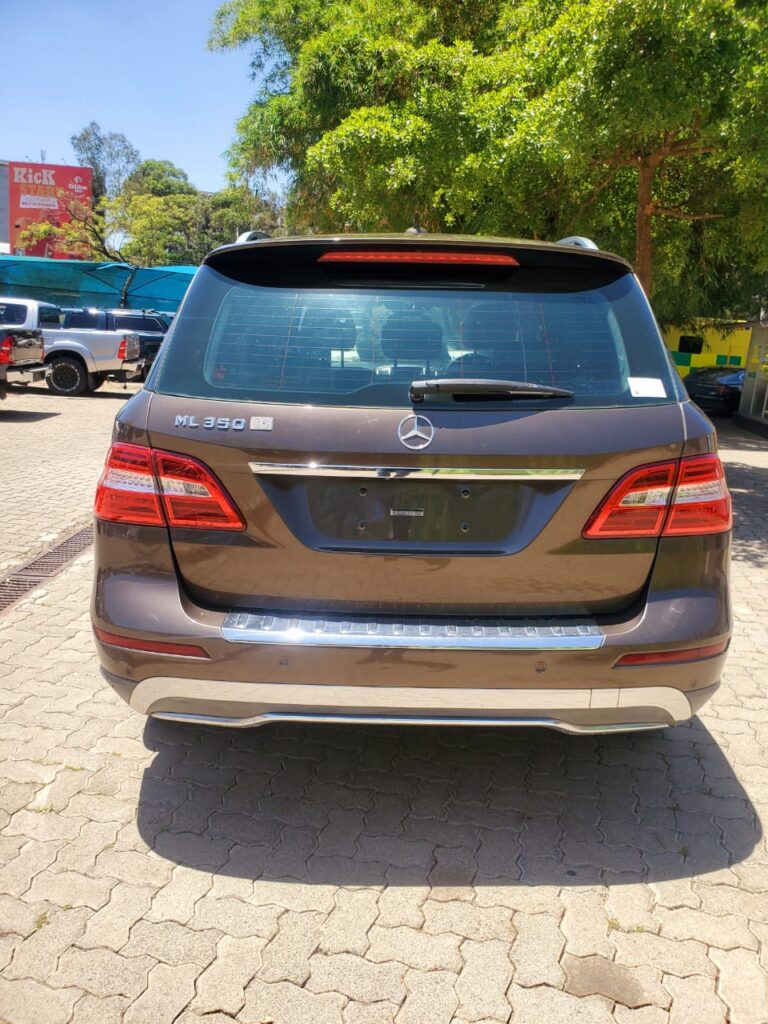 2013 Mercedes Benz ML350 — photo 8