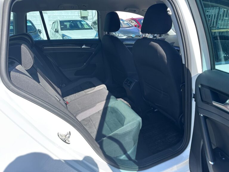 2018 Volkswagen Golf Variant — photo 4