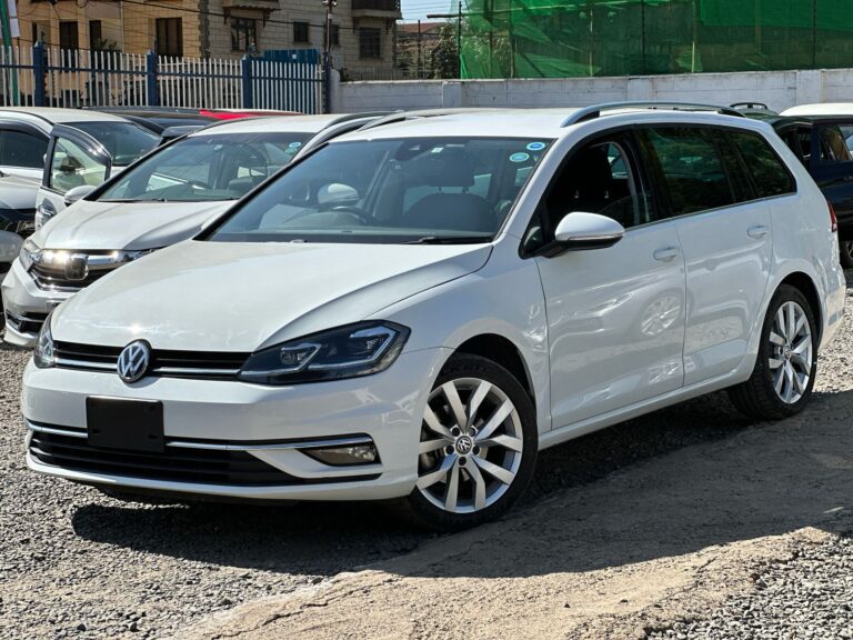 2018 Volkswagen Golf Variant — photo 2